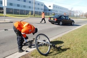 3hWES_CyclistStruck1120_Content